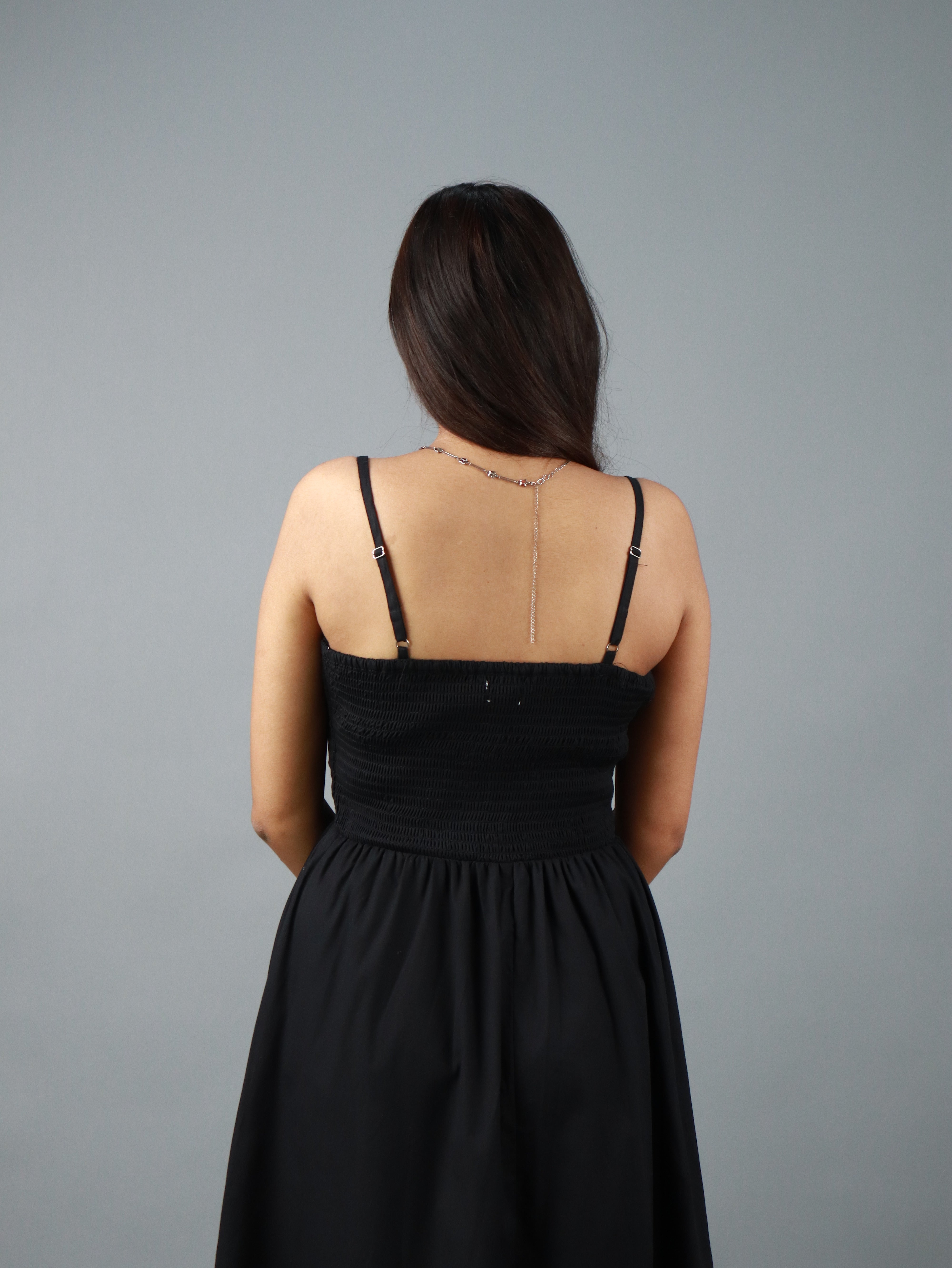 Women’s Black Sleeveless Strappy Smocked Midi Dress